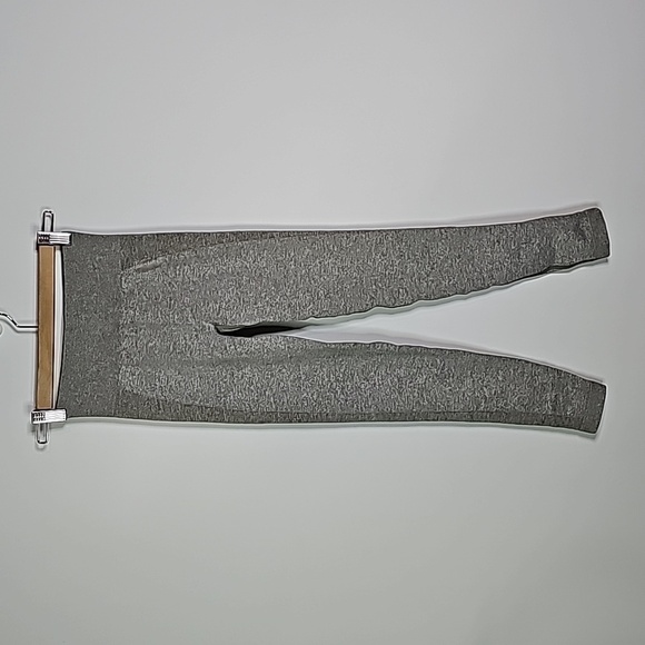 GYMSHARK small gray and pink matching set cropped long sleeve and leggings - Picture 3 of 7